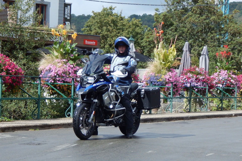 Motorrijbewijspoint Lelystad examengarantie AVB en AVD